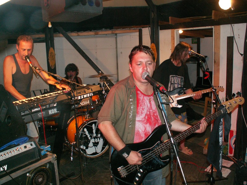 img00004.jpg
