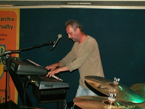 img00017.jpg